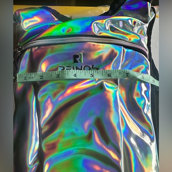 NWT Hydration Backpack Pack with 2L Water Bladder - Picture 13 of 13